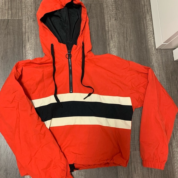 Forever 21 cropped windbreaker - Picture 2 of 5